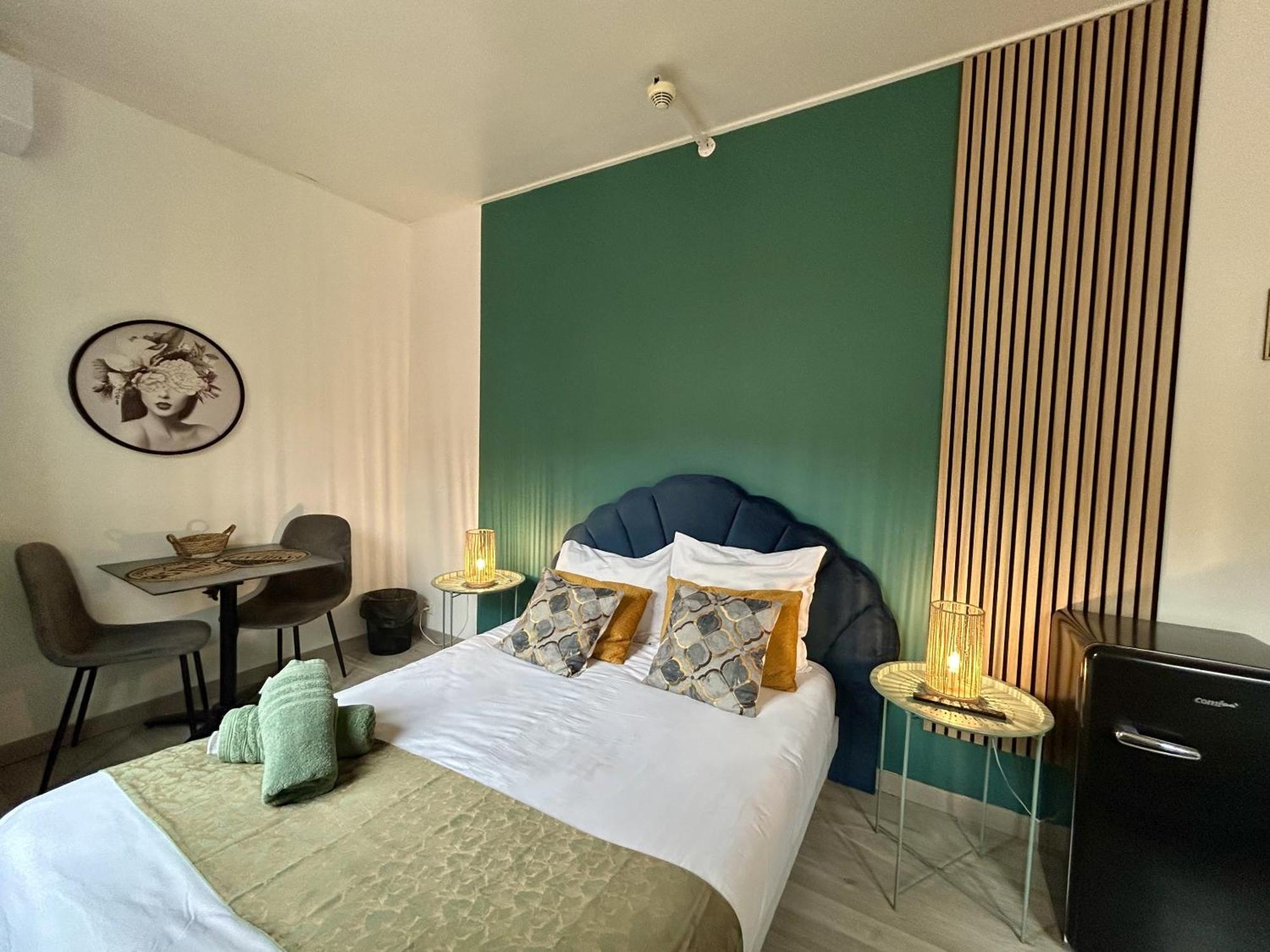 Gabrielle Hotel Aiguines Room photo